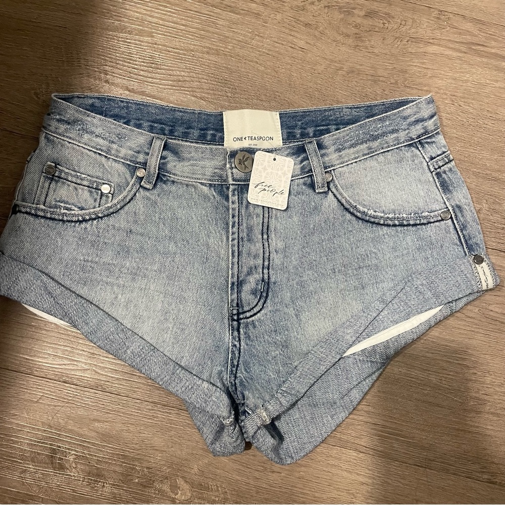 NWT One Teaspoon Bandit Jean Denim Shorts in Salty Dog Wash - Picture 2 of 13
